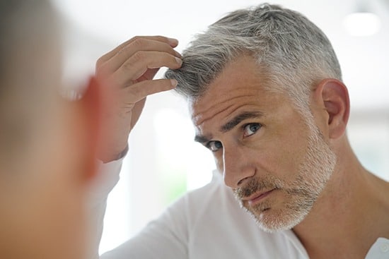 Las canas programadas por la genética