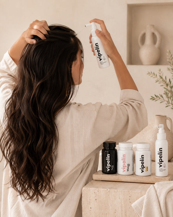 Nuevo Fit Mujer poniendose loción