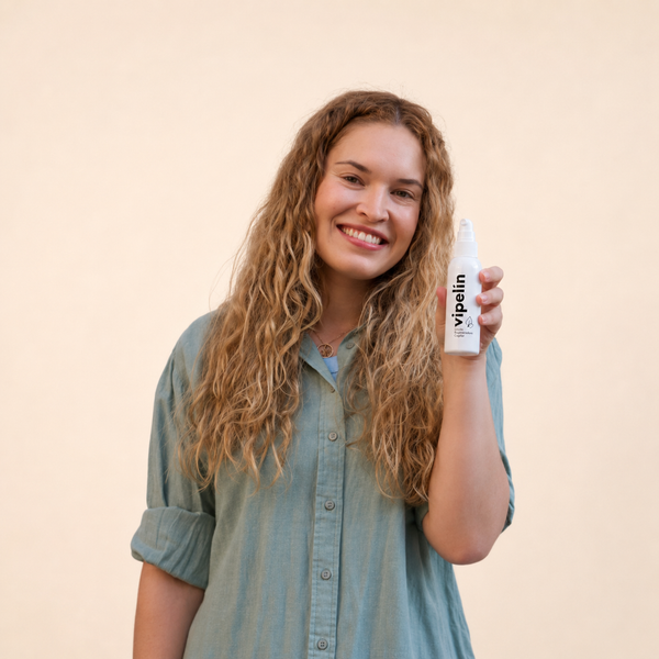 Loción regeneradora capilar para hombre y mujer.Su combinación de activos de origen natural, te ayudaran a cuidar tu pelo desde el exterior de una forma fácil y sencilla.